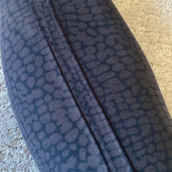 SPANX LAMN Leopard Leggings - Picture 3 of 8